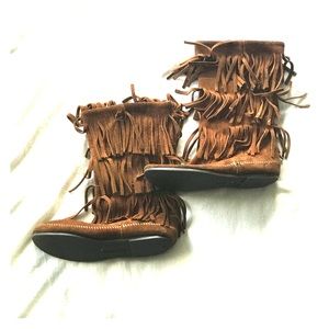 Minnetonka Moccasin Boots